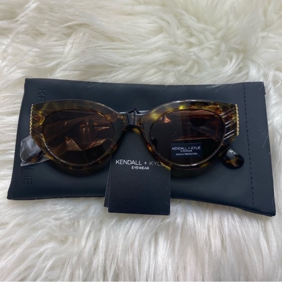 KENDALL + KYLIE Amber Demi Cat Eye Frame Alexandra Designer Sunglasses w/Pouch - Picture 10 of 10